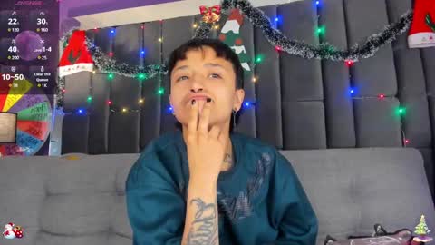 Isabella curly hair - Anastasia short hair  online show from December 2024 06:15:02 PM