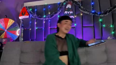 Isabella curly hair - Anastasia short hair  online show from December 2024 12:11:01 AM