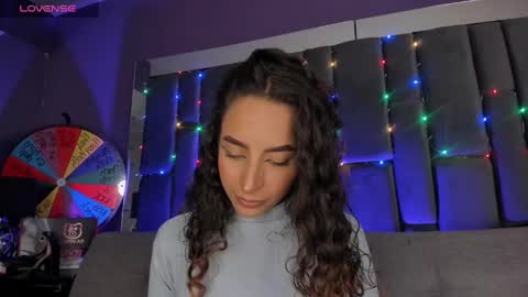 Isabella curly hair - Anastasia short hair  online show from January 2025 09:05:02 PM