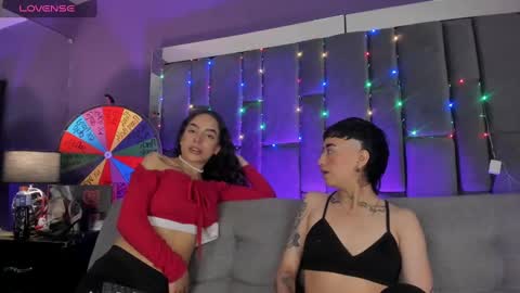 Isabella curly hair - Anastasia short hair  online show from January 2025 04:42:01 PM