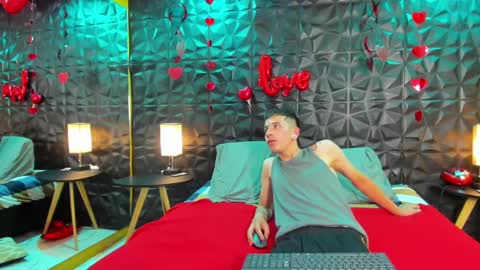 CHLOE AND JAKKE.  online show from February 2025 03:39:02 PM