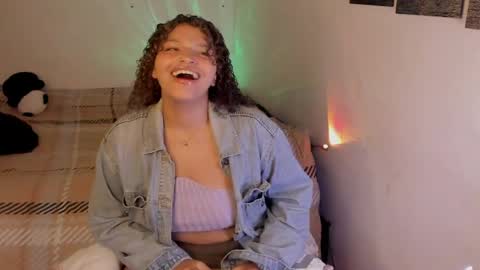 chloe_kisses online show from April 2026 11:25:02 AM