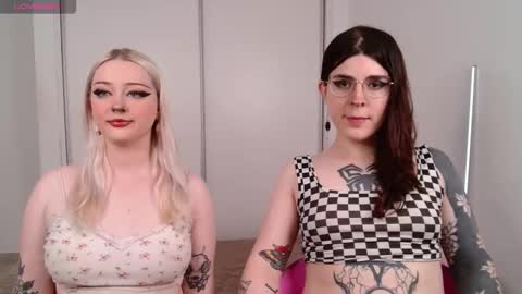 Chloe Levine online show from November 2025 08:36:02 PM