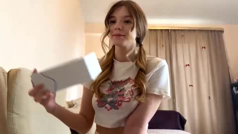 hloe online show from February 2026 12:15:01 PM