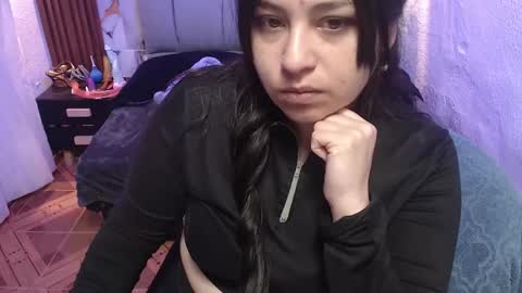 Snapshot of chloe_smith5 chatting on November 2025 01:21:02 PM chloe_smith5 online show from November 2025 01:21:02 PM