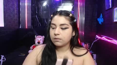 chloe_smith5 online show from April 2026 01:25:02 PM