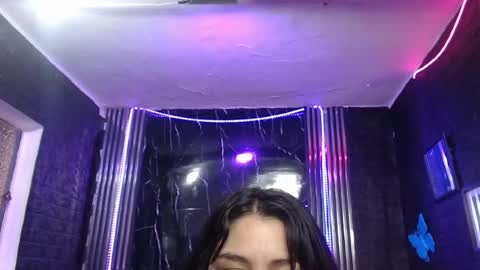 Snapshot of chloe_smith5 chatting on May 2026 01:19:01 PM chloe_smith5 online show from May 2026 01:19:01 PM