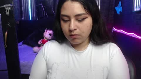 Snapshot of chloe_smith5 chatting on May 2026 03:07:01 PM chloe_smith5 online show from May 2026 03:07:01 PM
