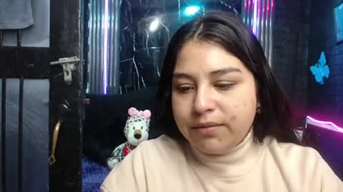 Snapshot of chloe_smith5 chatting on June 2026 01:11:01 PM chloe_smith5 online show from June 2026 01:11:01 PM
