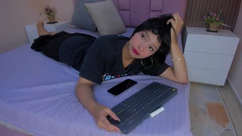   online show from December 2025 02:03:01 PM