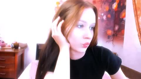 Snapshot of chloe_wifeys chatting on July 2026 04:45:01 AM Chloe online show from July 2026 04:45:01 AM