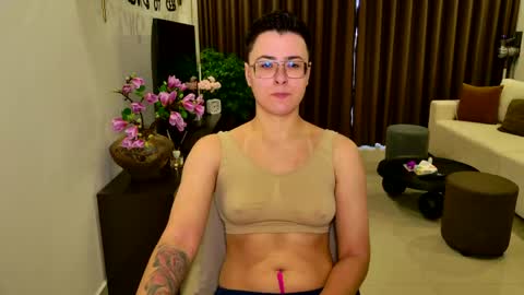 Eva and Sandra online show from April 2026 07:44:02 AM