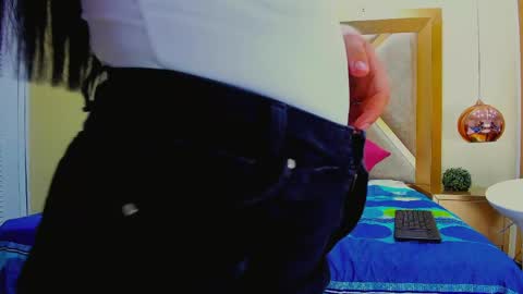 chloeashfoord online show from April 2026 01:03:02 PM