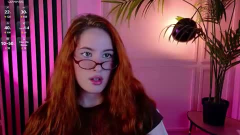 Snapshot of chloeaster chatting on June 2026 10:05:02 PM Chloe online show from June 2026 10:05:02 PM