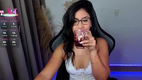 Snapshot of chloebum_ chatting on April 2026 11:09:01 AM Chloe online show from April 2026 11:09:01 AM