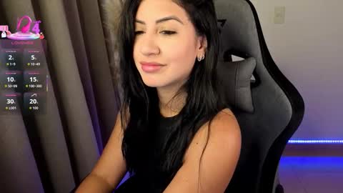 Snapshot of chloebum_ chatting on April 2026 11:04:02 AM Chloe online show from April 2026 11:04:02 AM