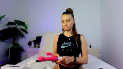 Chloe online show from January 2026 06:17:01 AM