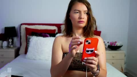 Snapshot of chloecheryy chatting on May 2026 07:27:01 AM Chloe online show from May 2026 07:27:01 AM