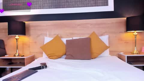 Chloe  online show from March 2026 12:44:01 PM