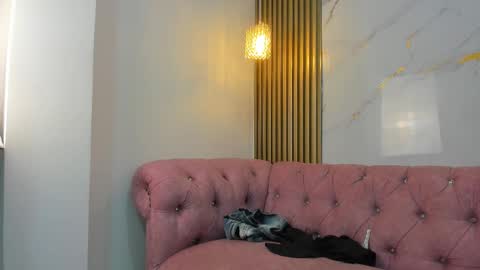 Snapshot of chloee_pervert chatting on February 2025 03:05:01 PM chloee_pervert online show from February 2025 03:05:01 PM