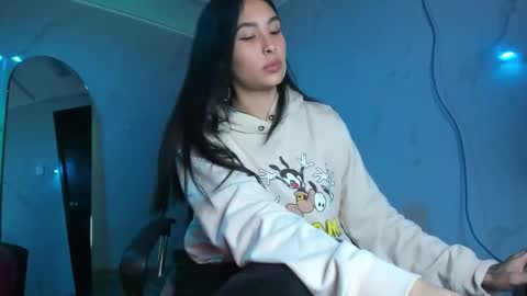 ChloeeThompson online show from September 2025 03:17:01 AM