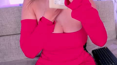 Snapshot of chloegils chatting on October 2025 01:45:02 PM chloegils online show from October 2025 01:45:02 PM