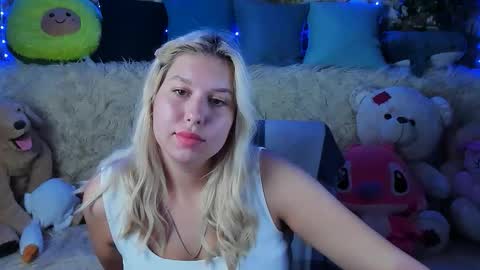 Snapshot of chloericci chatting on September 2025 03:00:02 PM ChloeRicci online show from September 2025 03:00:02 PM