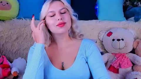 Snapshot of chloericci chatting on September 2025 08:58:02 AM ChloeRicci online show from September 2025 08:58:02 AM