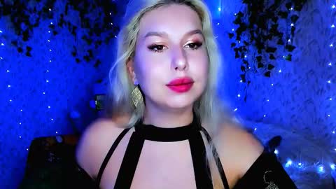 Snapshot of chloericci chatting on October 2025 12:06:01 PM ChloeRicci online show from October 2025 12:06:01 PM