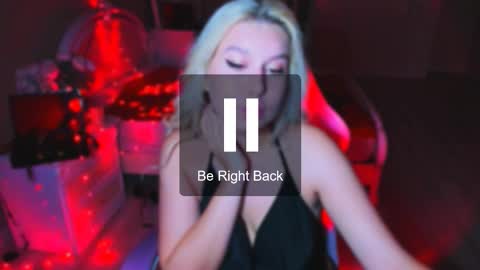 Snapshot of chloericci chatting on October 2025 12:44:02 AM ChloeRicci online show from October 2025 12:44:02 AM