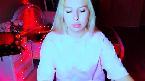 Snapshot of chloericci chatting on October 2025 06:50:02 AM ChloeRicci online show from October 2025 06:50:02 AM