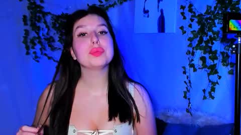 Snapshot of chloericci chatting on December 2025 01:20:01 PM ChloeRicci online show from December 2025 01:20:01 PM