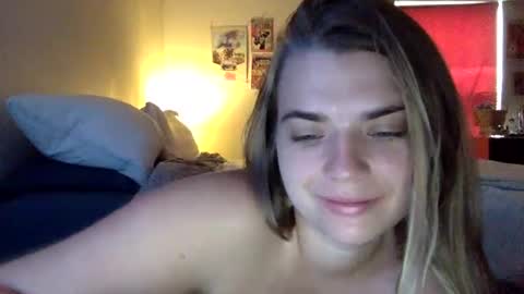 Snapshot of chloesays chatting on September 2025 03:04:02 PM Chloe Lane online show from September 2025 03:04:02 PM