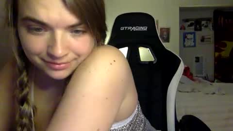 Snapshot of chloesays chatting on November 2025 11:37:01 PM Chloe Lane online show from November 2025 11:37:01 PM