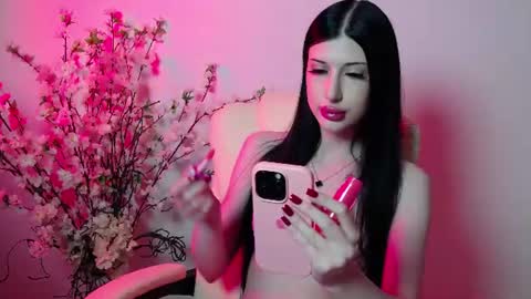 Snapshot of chloey_love_is chatting on July 2026 01:08:02 PM Chloey online show from July 2026 01:08:02 PM