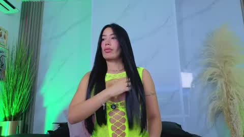 Snapshot of chlooee_ chatting on May 2026 02:18:02 AM Chlooe online show from May 2026 02:18:02 AM
