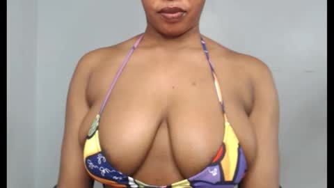 Snapshot of choco_chocox chatting on October 2025 04:19:01 PM ESTHER online show from October 2025 04:19:01 PM