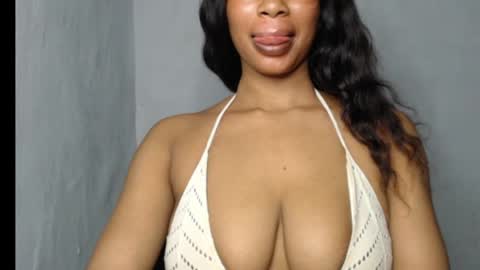 ESTHER online show from April 2026 07:22:02 PM