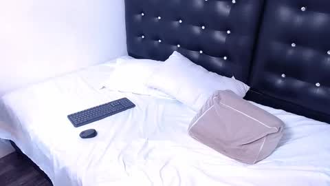 Snapshot of choco_lollypop chatting on January 2025 08:33:02 PM choco_lollypop online show from January 2025 08:33:02 PM