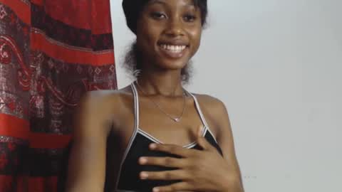 Snapshot of choco_petitqueen chatting on December 2024 08:09:01 AM choco_petitqueen online show from December 2024 08:09:01 AM