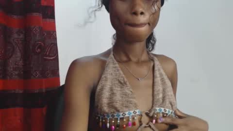 Snapshot of choco_petitqueen chatting on December 2024 10:30:01 AM choco_petitqueen online show from December 2024 10:30:01 AM