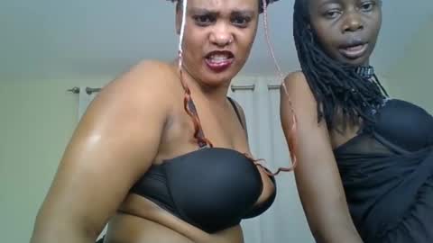 Snapshot of choco_violet chatting on February 2025 07:45:02 AM VIOLET online show from February 2025 07:45:02 AM