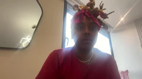Snapshot of chocolatecakequeen chatting on December 2024 10:11:02 PM ChocolateCakeQueen online show from December 2024 10:11:02 PM