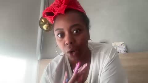 Snapshot of chocolatecakequeen chatting on June 2026 01:57:02 PM ChocolateCakeQueen online show from June 2026 01:57:02 PM
