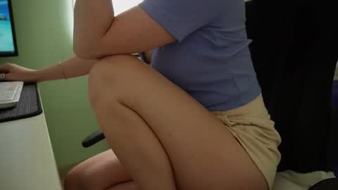 Snapshot of chocomon chatting on September 2025 12:16:01 PM Happy flower online show from September 2025 12:16:01 PM