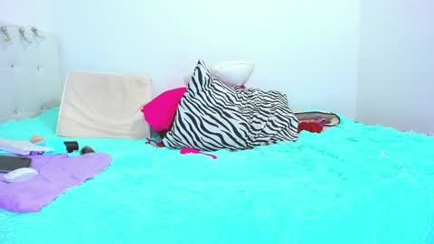   online show from December 2024 03:43:02 PM