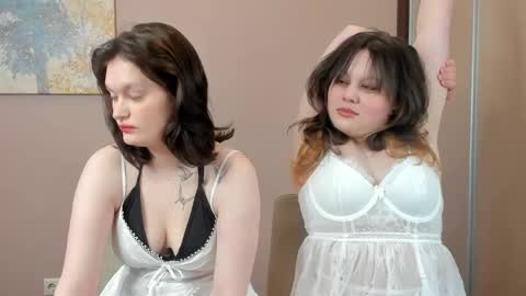 Cassandra online show from April 2026 04:02:02 AM