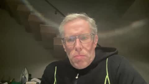 Snapshot of choupipat1 chatting on March 2025 09:32:02 PM choupipat1 online show from March 2025 09:32:02 PM