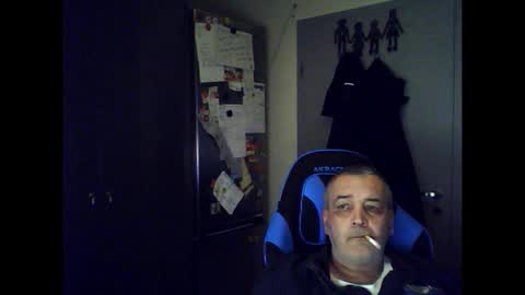 Chris online show from December 2025 02:57:02 PM