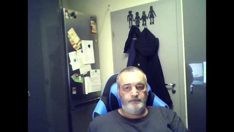 Snapshot of chris250268 chatting on June 2026 01:32:02 AM Chris online show from June 2026 01:32:02 AM